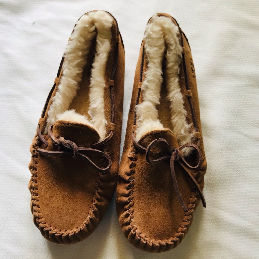 UGG‎ Cozy Brown Moccasin Slippers